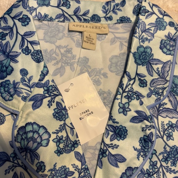 NEW Appleseed's Pajama Set Large Blue & White Floral Satin Relaxed Fit Cottage - Picture 5 of 16